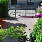 Appartement Camelia E Gabry - Zona Mare Con Posti Auto E Terrazze *