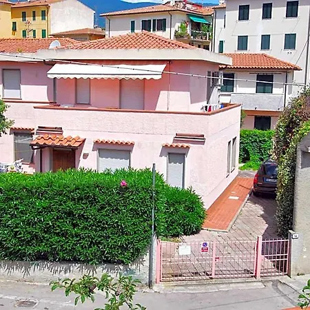 Camelia E Gabry - Zona Mare Con Posti Auto E Terrazze *