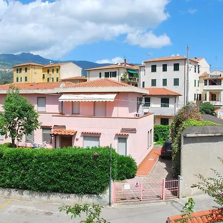 Camelia E Gabry - Zona Mare Con Posti Auto E Terrazze Apartmán *