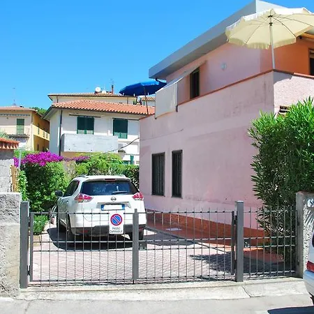 Apartamento Camelia E Gabry - Zona Mare Con Posti Auto E Terrazze *